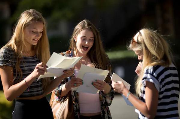 英大学申请人数大幅下降 多所名牌高校或降线招生