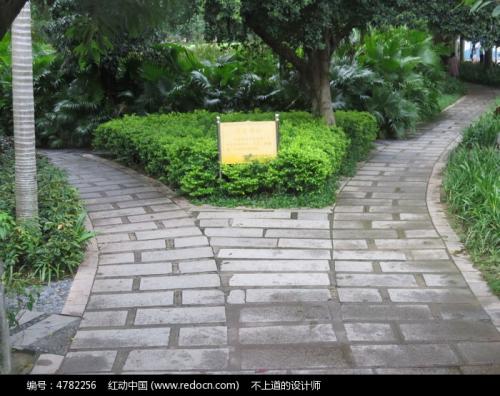 莫名喜欢顺左边走，你呢？